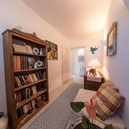 B&B Da Nicoletta Сан Панталео Екстериор снимка