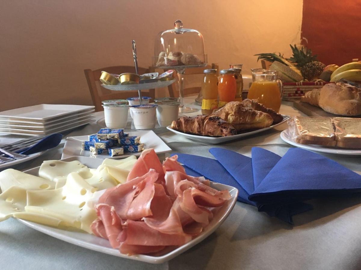 B&B Da Nicoletta Сан Панталео Екстериор снимка