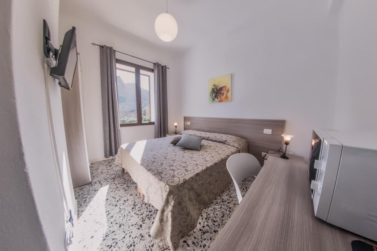 B&B Da Nicoletta Сан Панталео Екстериор снимка