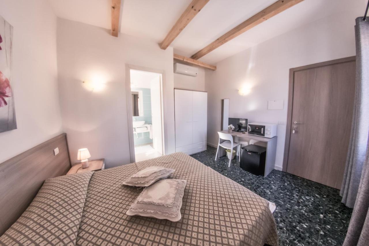 B&B Da Nicoletta Сан Панталео Екстериор снимка